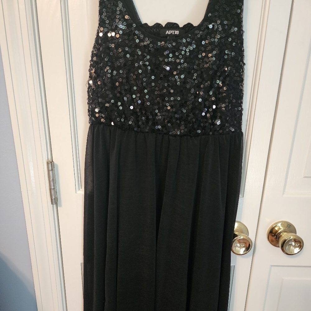 Stunning Apt 9 Beaded Sparkly Top Black Party Dress Medium Trendy Timeless
